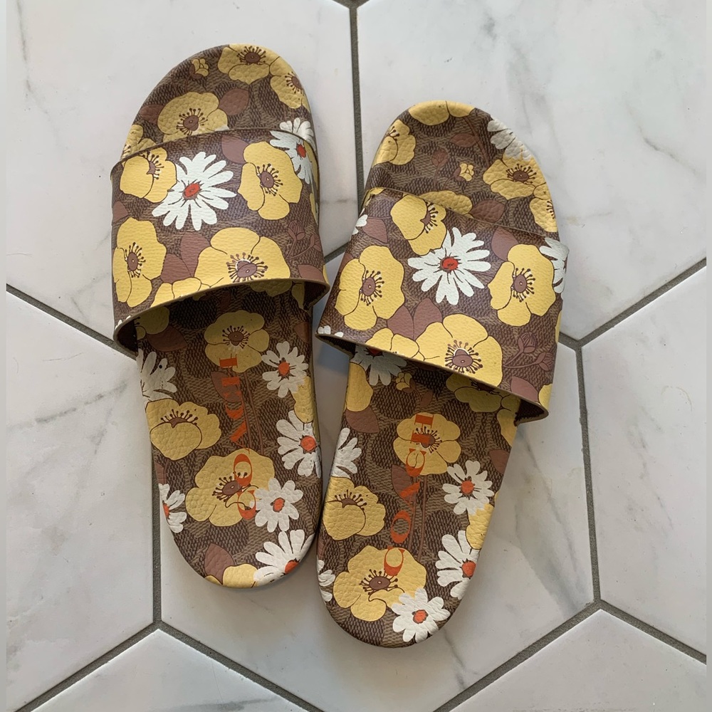 Coach Slides New w/out Tags